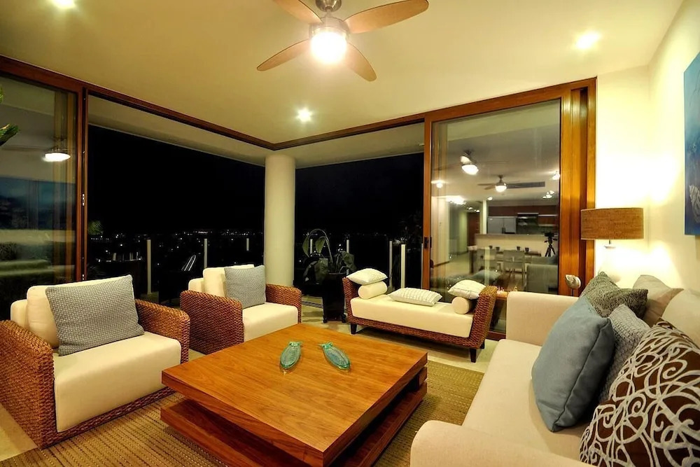 Amura 202 Alamar - 2 Br Apts