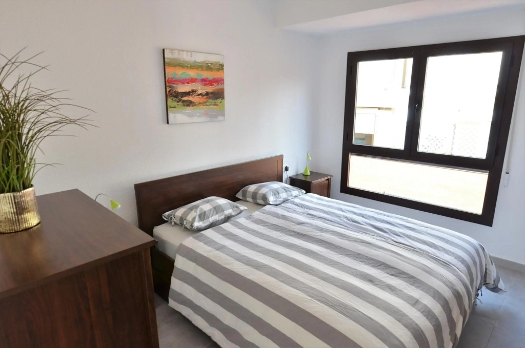 Attractive City Center Apartment