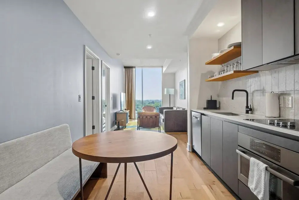 Rainey St Condo | Heated Pool | Gym | Bar | DT ATX