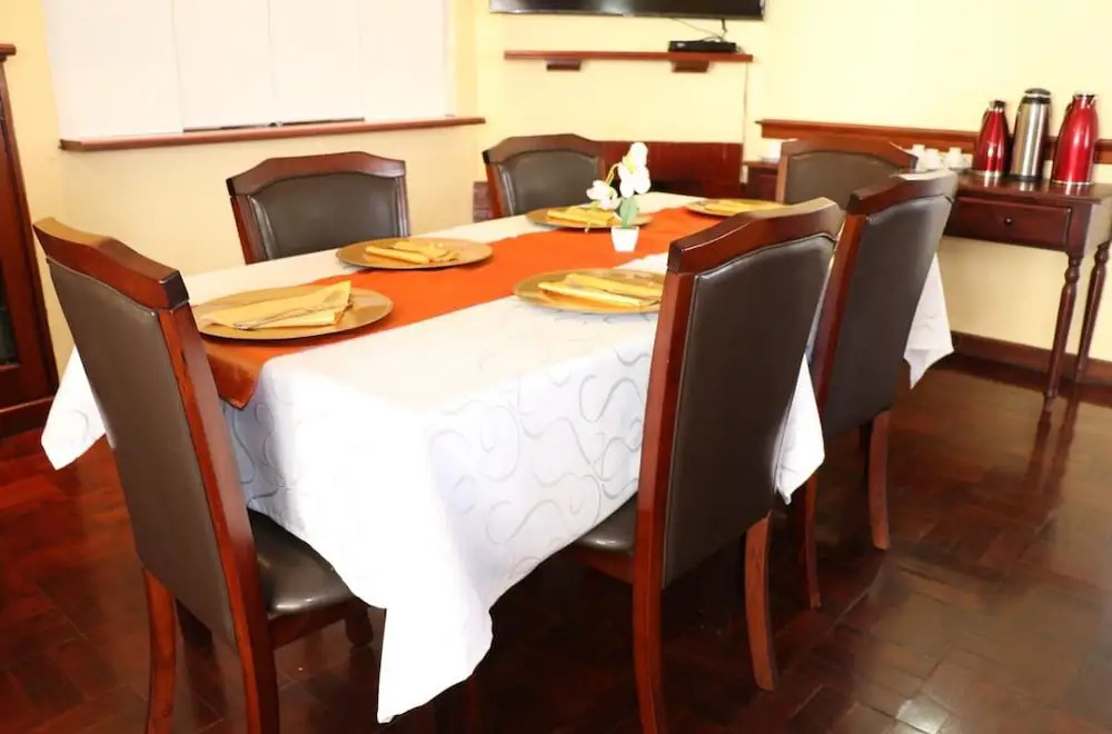 Kwazi Guest House