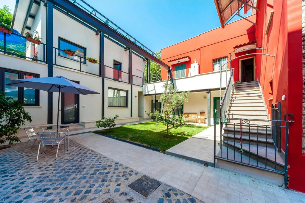 Il Giardino DellArgano Rosso