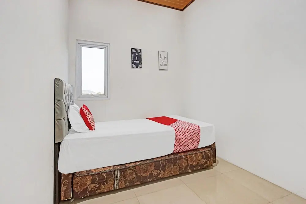 Box House by OYO Rooms