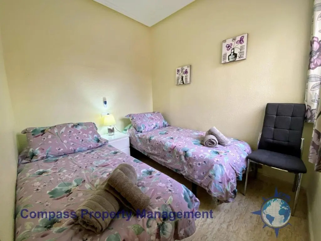First Floor 2 Bedroom Apartment Near Emerald Isle LF13