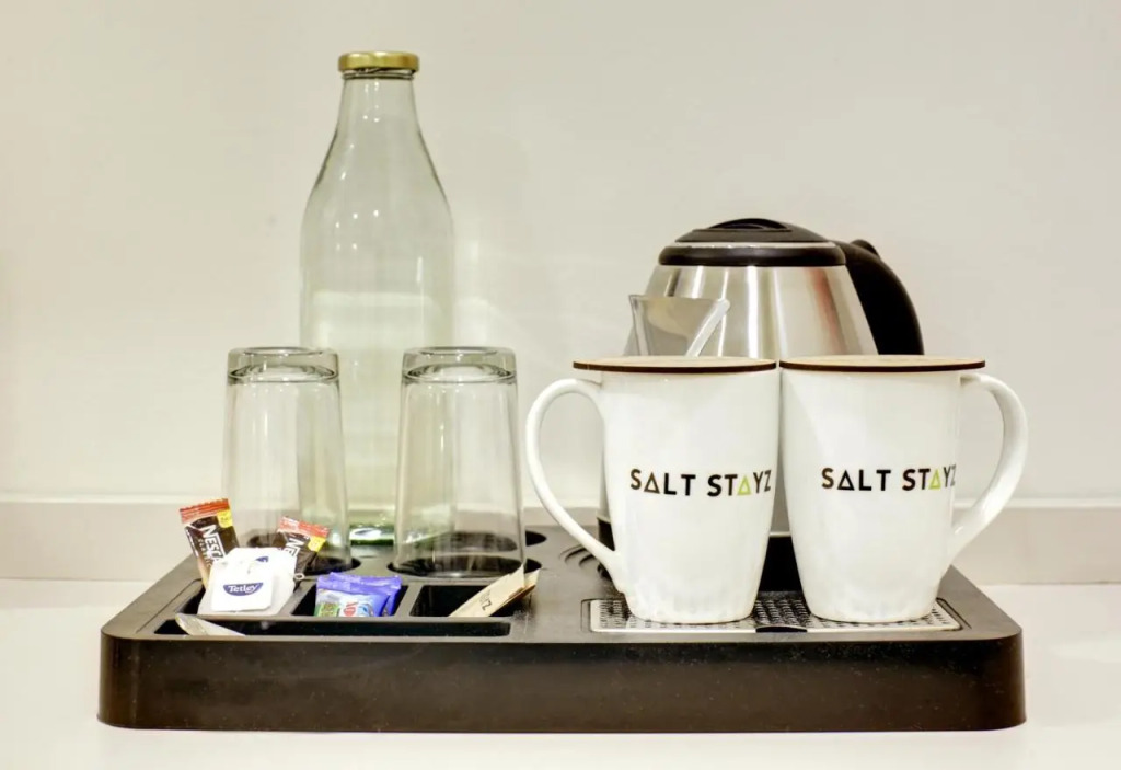 Saltstayz Select - Golf Course Road & Sector 27