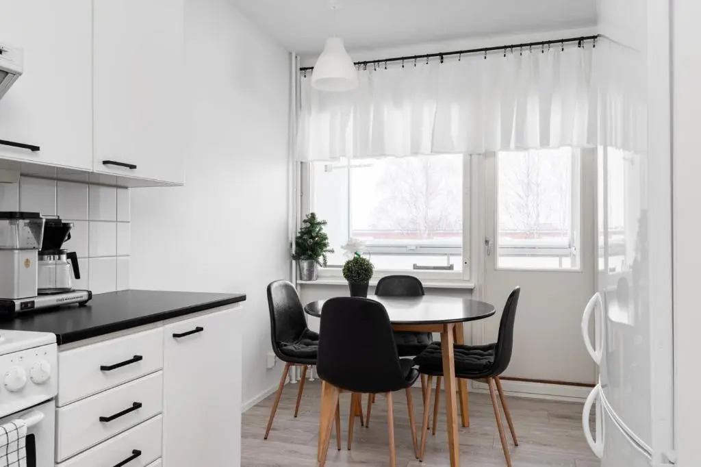 Fresh 2BR-apartment with FREE parking