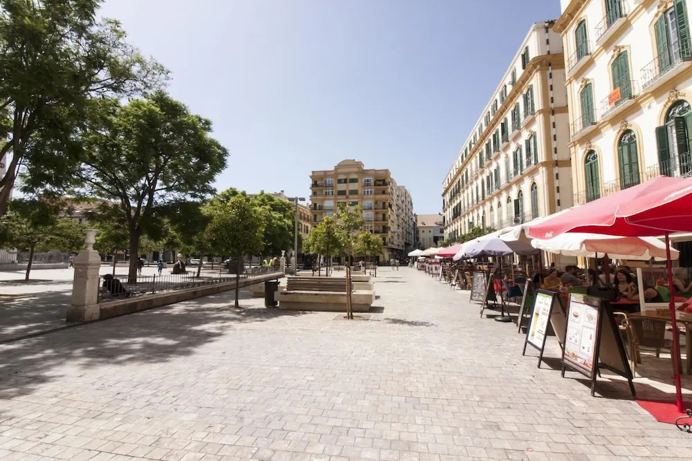 INMálaga Plaza De La Merced