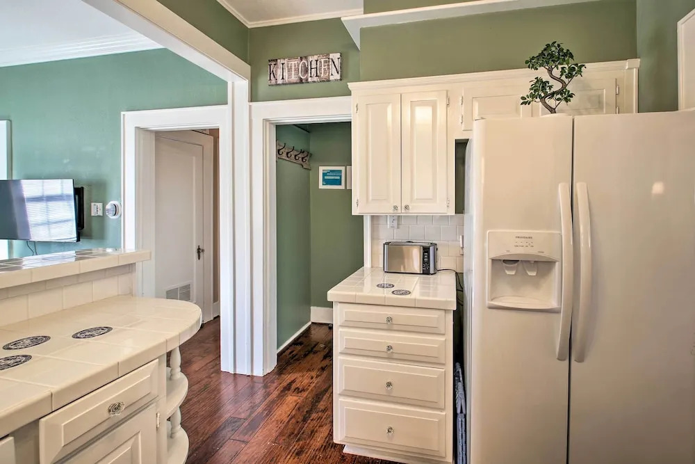 Private Pet-friendly Retreat w/ Pool, Near Oaklawn
