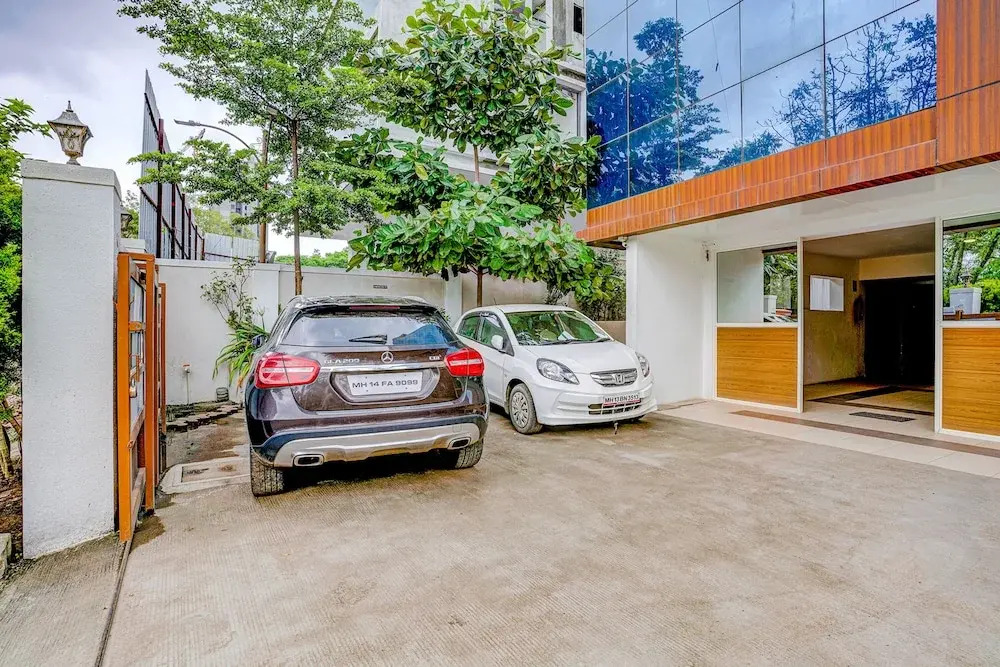 Paradise Inn by OYO Rooms