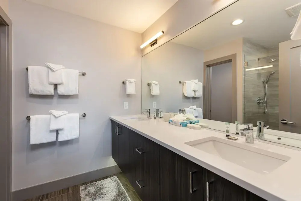 184 Caravelle Drive
