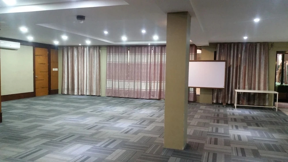 Casa Verde Hotel & Events Center