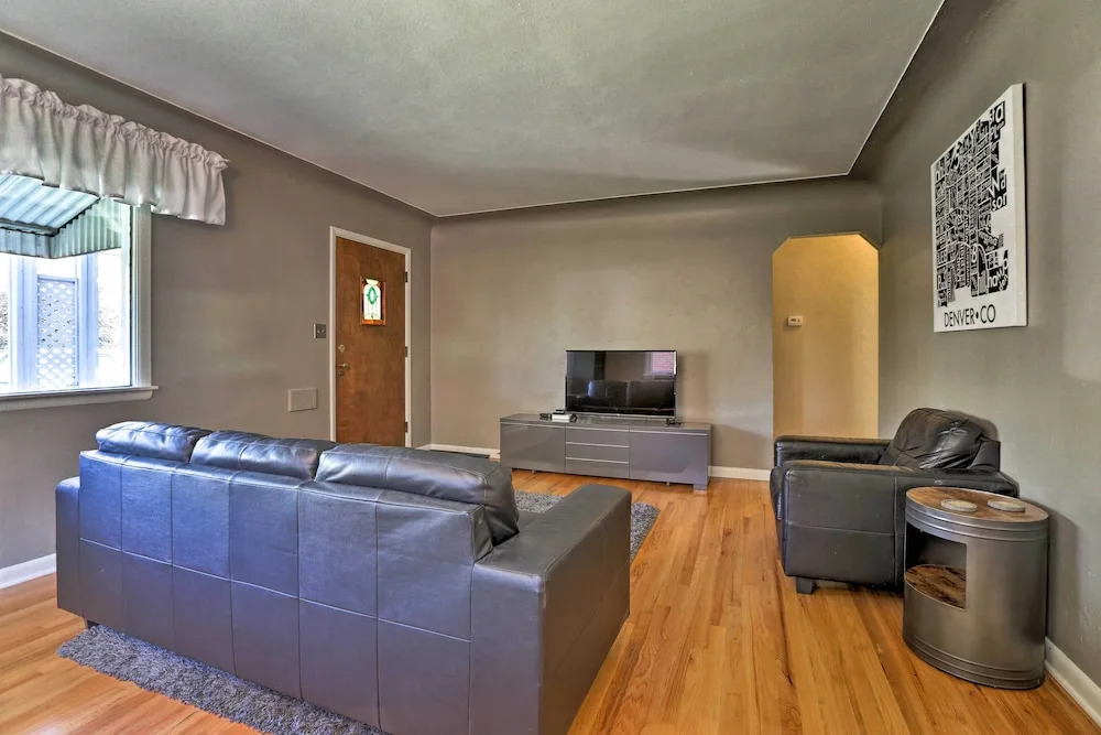 Englewood Retreat w/ Yard & Deck: Near Downtown!