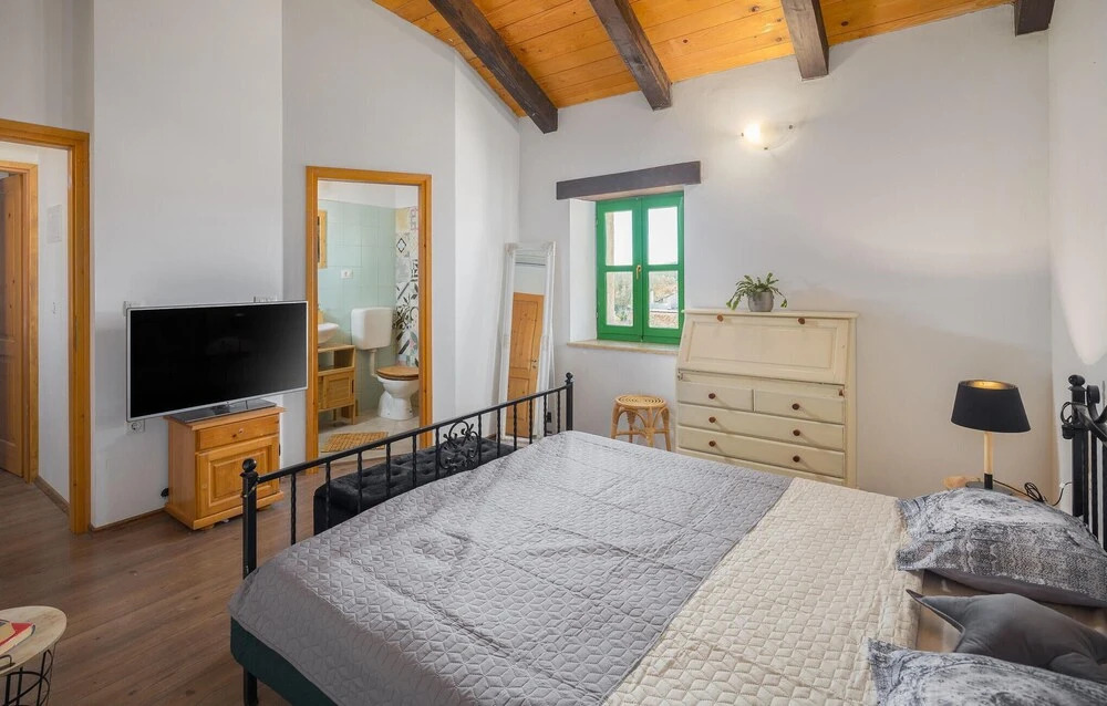 Lovely Home In Sorici