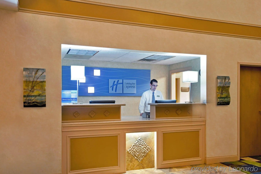 Holiday Inn Express Hotel & Suites-Saint Joseph by IHG