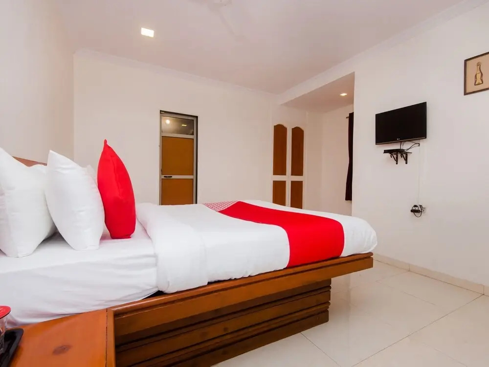 Nest Inn By OYO Rooms