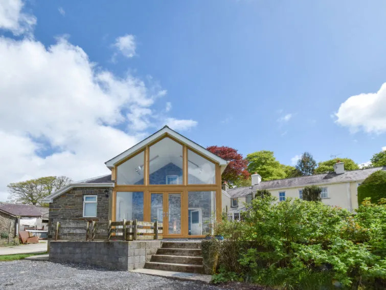 Holiday Home Nythfa