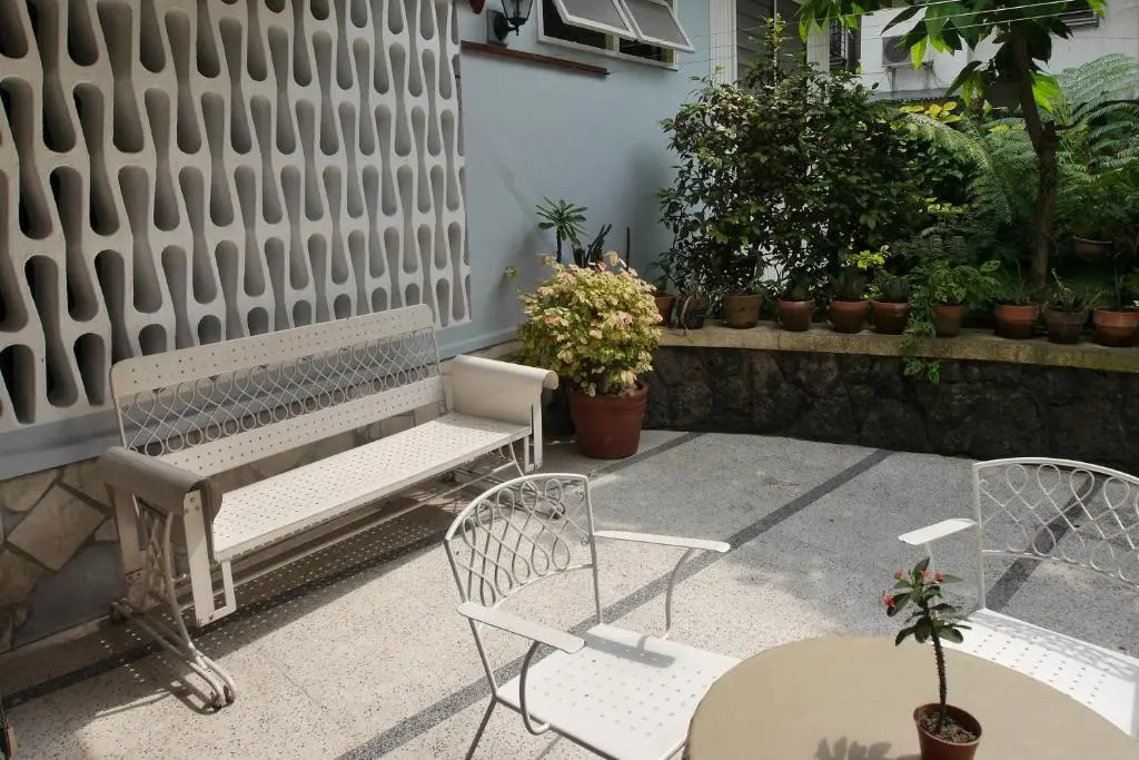 New Manila Suites