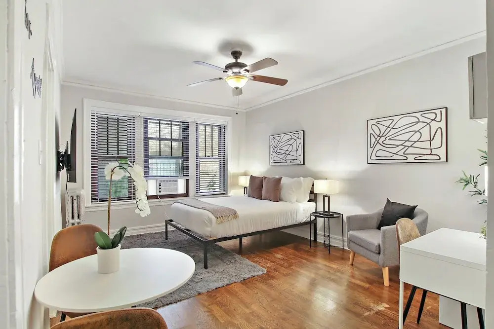 Studio Apt - Dorchester 203