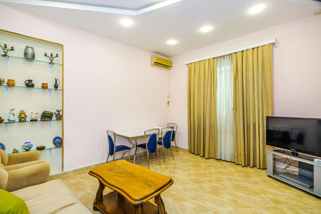 Old City 3 Room Lux Home