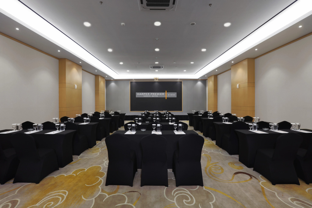 Harper Premier Nagoya Batam