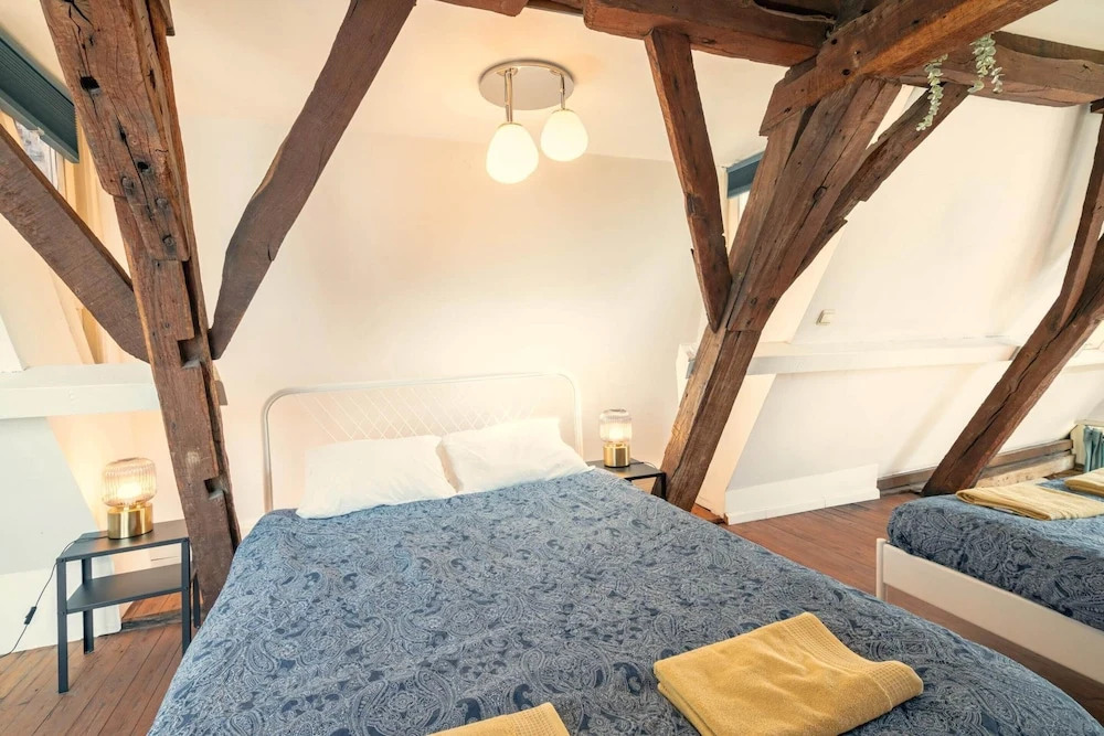 Stylish Duplex Apartment for 10