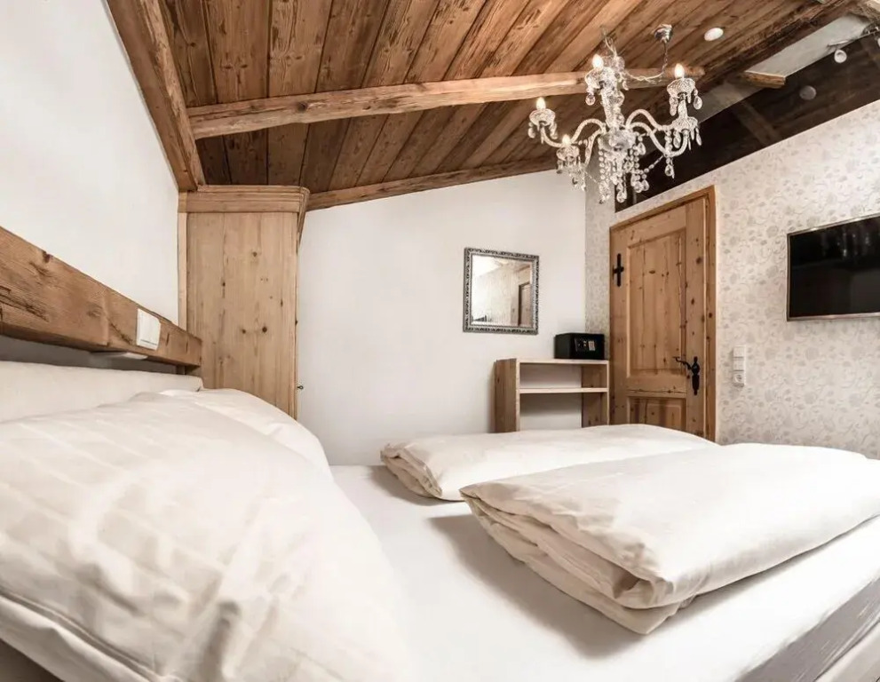 URALP Royal by Hello Fewo Apartments