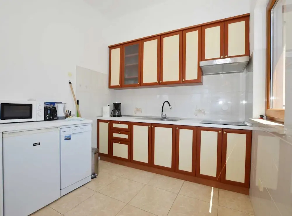 Elegant and Brigth Corner Apartments