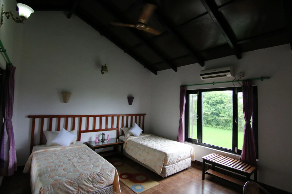Hotel Parkside & Swimming Pool- Closer To Nature, Close To You