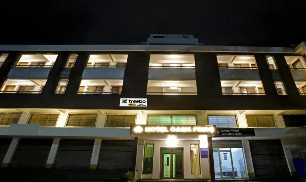 Itsy Hotels Oasis Pride