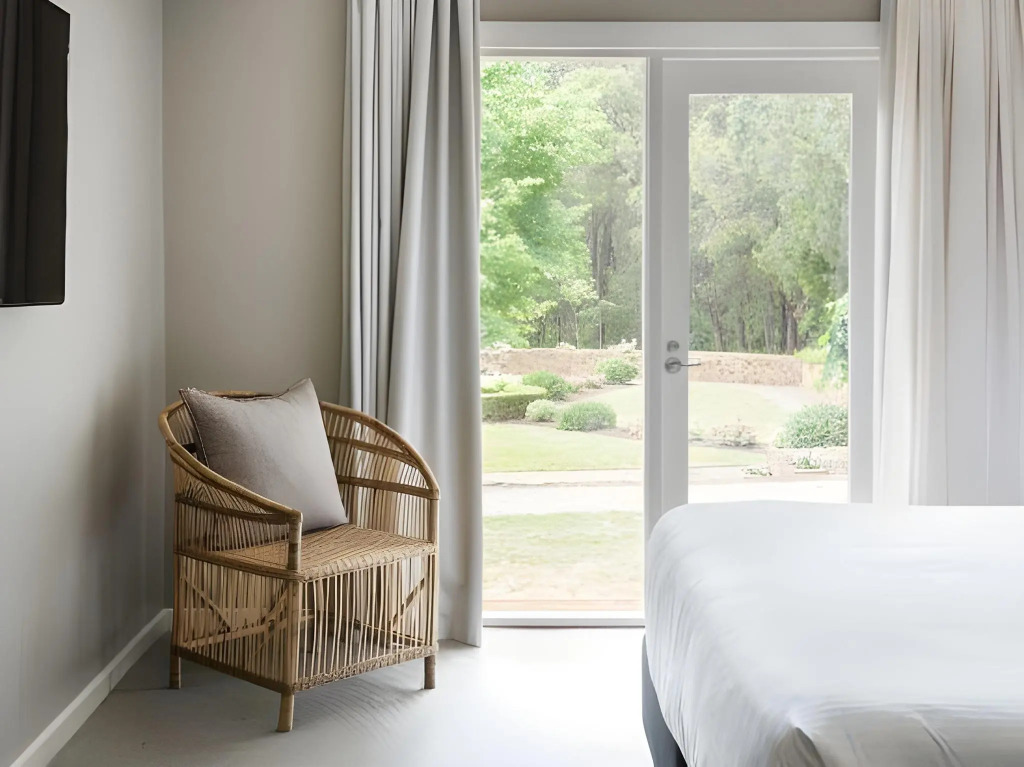 Lancemore Lindenderry Red Hill