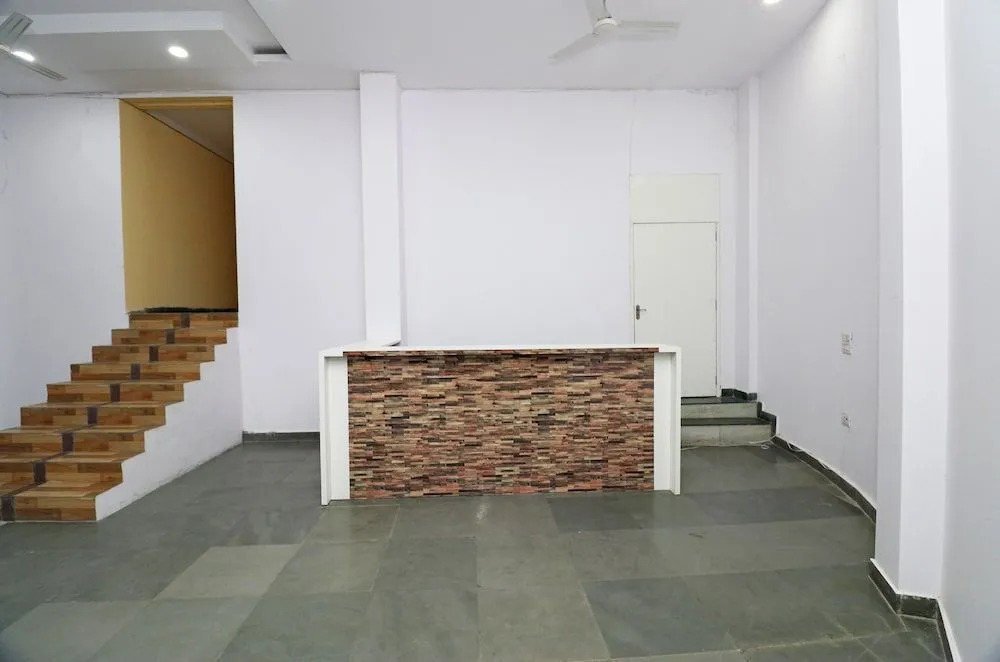 OYO 19484 Hotel Cubic Inn