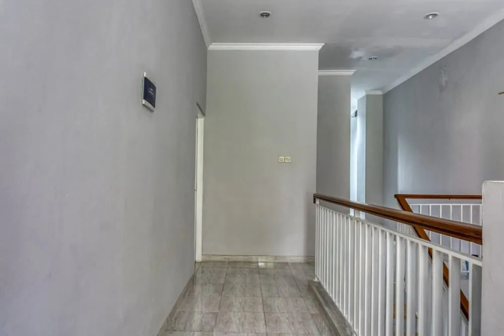 RedDoorz near Sindu Kusuma Edupark 2
