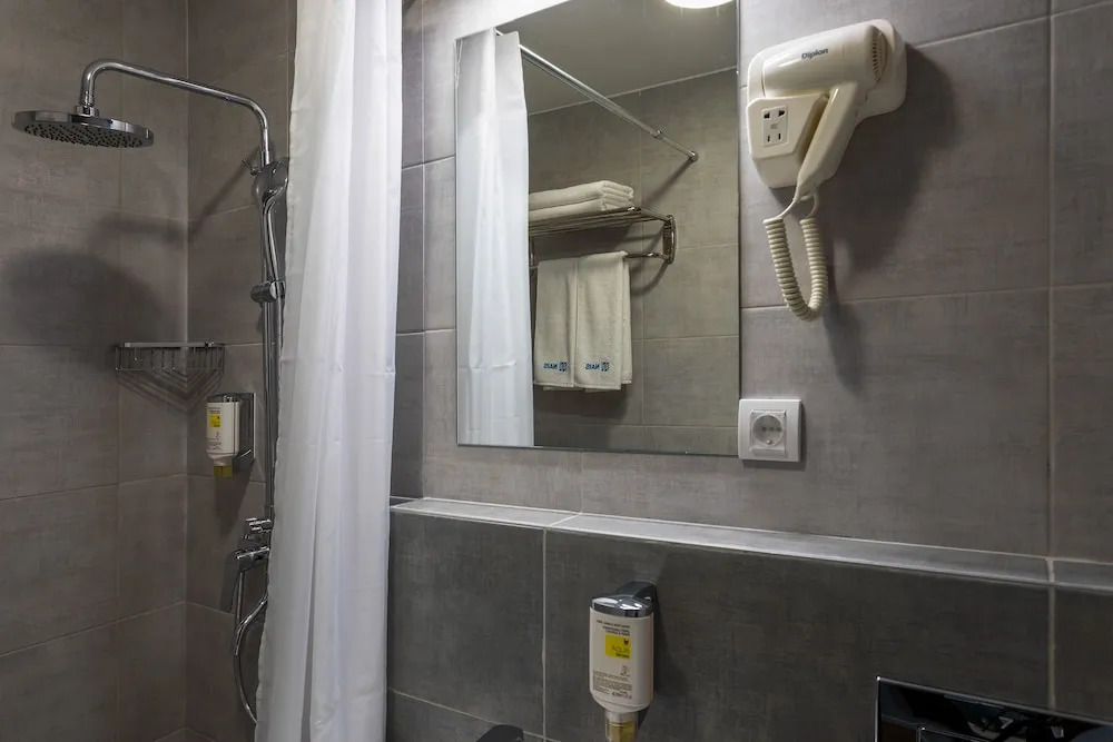 Hotel Nais
