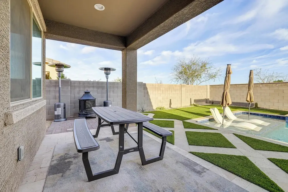 Goodyear Oasis w/ Outdoor Pool + Hot Tub!