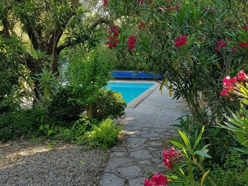 Maison Vallon-Pont-d'Arc, 6 pièces, 8 personnes - FR-1-382-1
