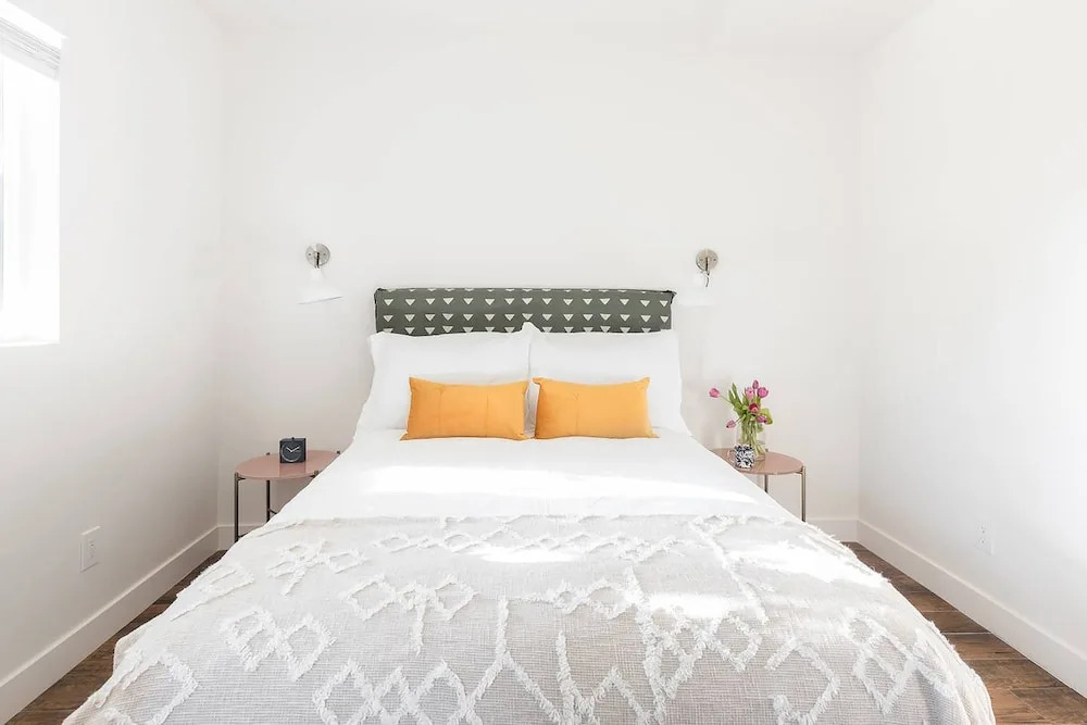 Grant Hill 2 Unit Buyout by Avantstay 7 BR 2 Unit Home w/ Patio