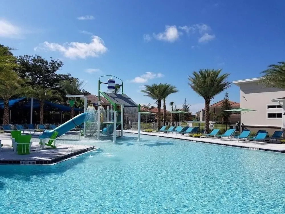 Beautiful Renovated 6 Bed Pool Home 6 Bedroom Home by RedAwning