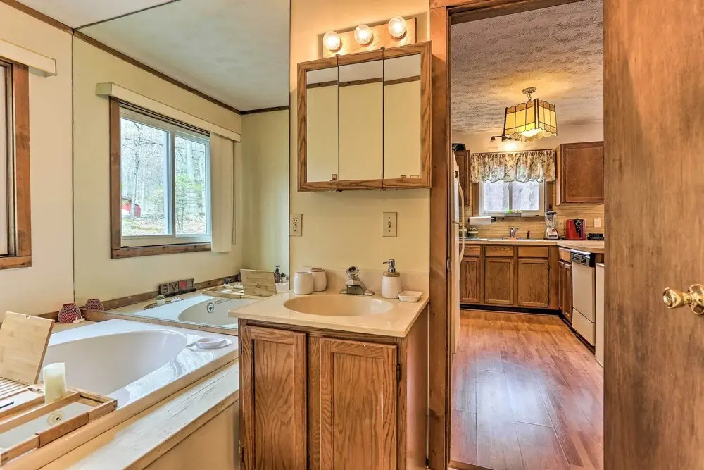 Resort Perks: Picturesque Poconos Getaway!