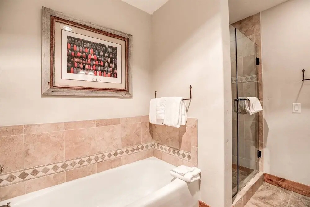 Ski-in 2 Bedroom Townhome at Mountain Thunder