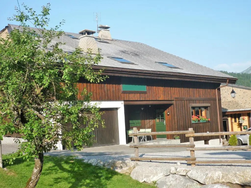 Chalet in Morzine Sleeping 12 with Sauna