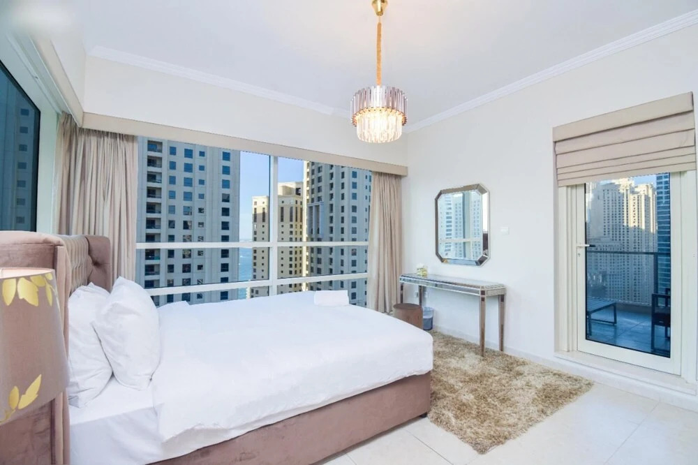 2B Apt With Waterfront View JBR
