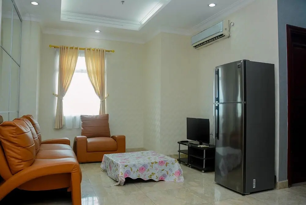 Spacious 2BR Bellezza Apartment By Travelio