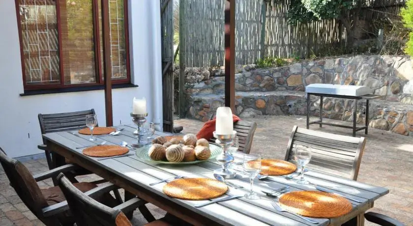 Clovelly Lodge Guest Apartments