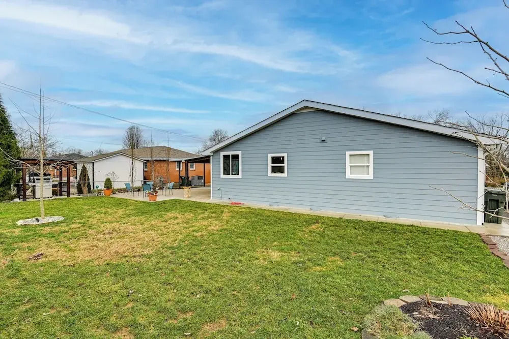 Family-friendly Home w/ Yard: 27 Mi to Nashville!