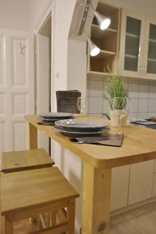 Budget Apartment by Hi5 - Hold Street