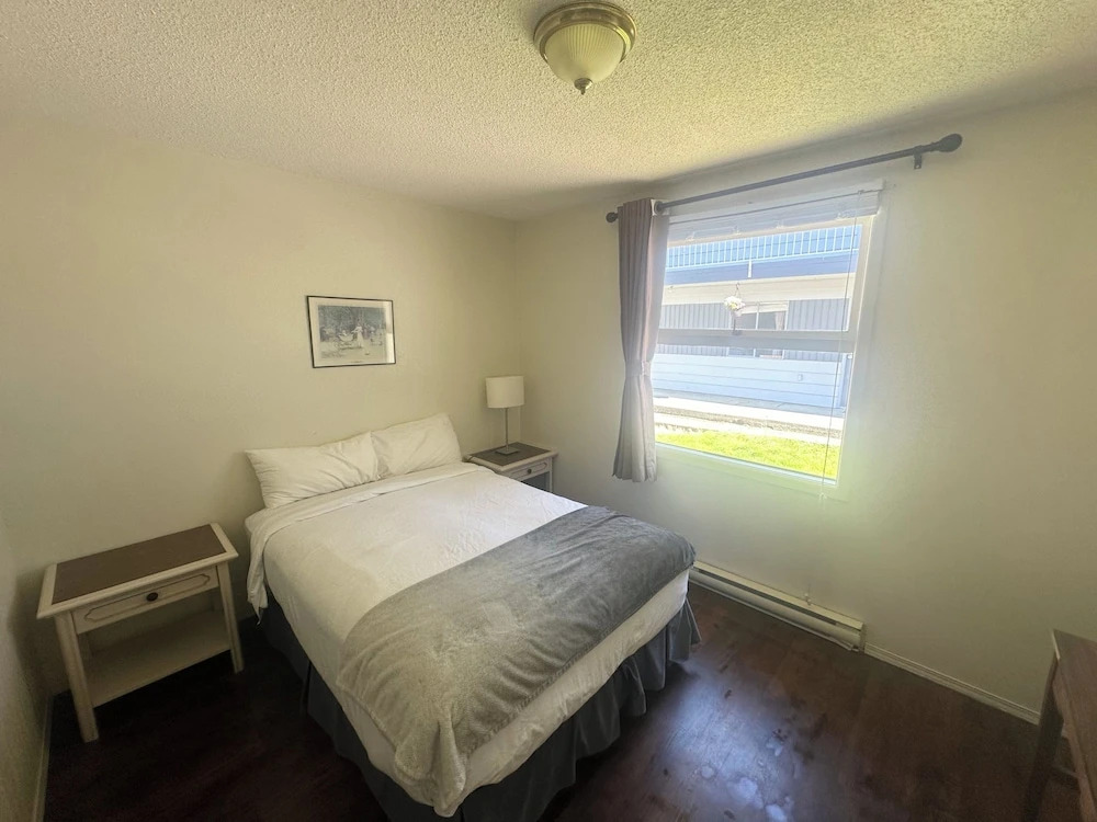 Island West Resort-Motel
