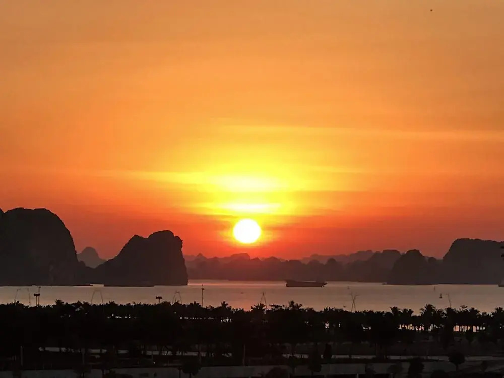 Elysinam Boutique Hotel Ha Long