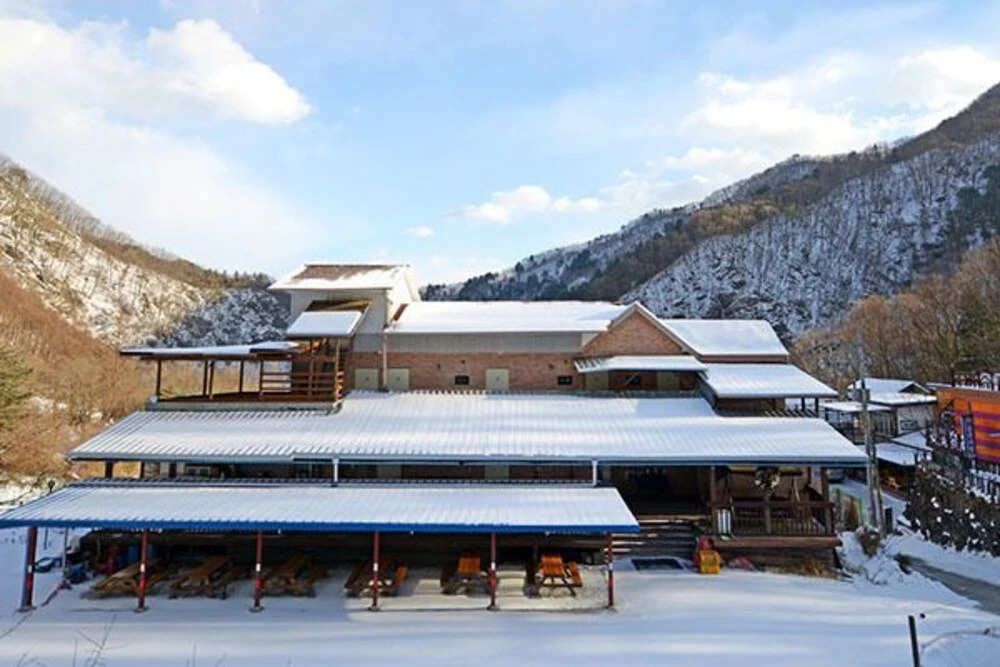 Gapyeong Yongchu View Sound Pension