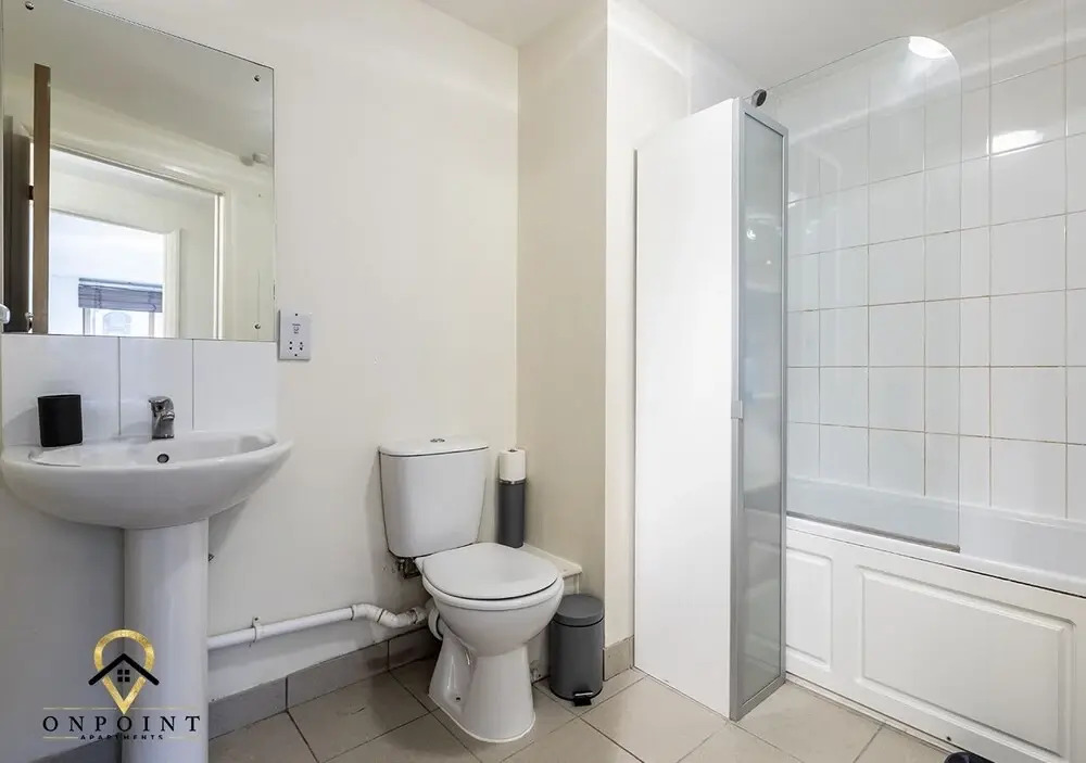 2 Bedroom Apartment in Superb Location