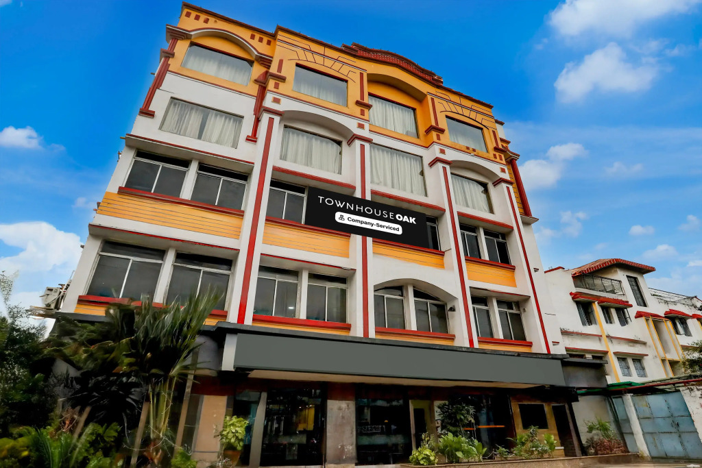 Super Townhouse Oak Dhanbad Near SSLNT College Formerly Kapson