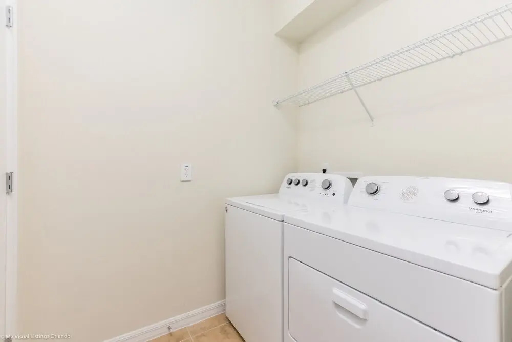 8875 Ultimate 8 Bedroom 6 Bathroom Windsor